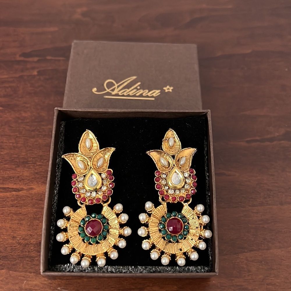 Gorgeous drop earrings - gold tone with colored stones and pearls - Picture 2 of 7